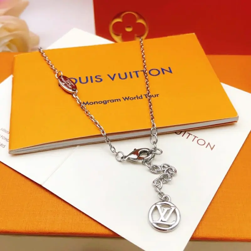 louis vuitton collier s_12533433